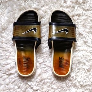 Nike Men's Vintage Slide Graduate Athletic Sandals